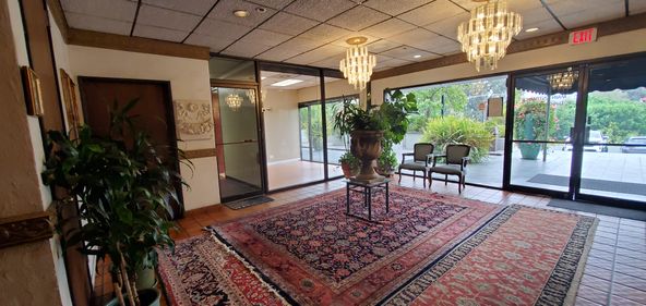 Plaza level, front of building, great exposure off lobby, private bathroom.